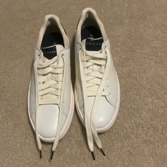 NEVER WORN 10 1/2 Cole Haan’s cream colored - Picture 1 of 5